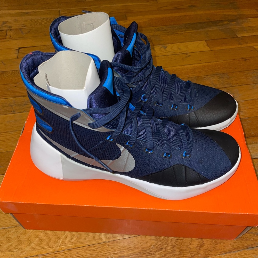 Nike Hyperdunk 10.5 basketball shoes